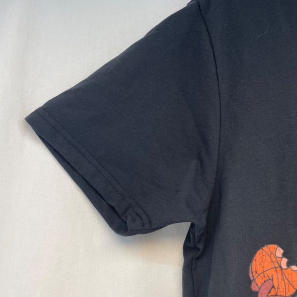 Looney Tunes Basketball Team Graphic T-Shirt Black Unisex Size Medium - Picture 9 of 14